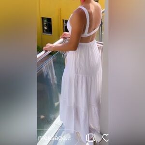 Elegant White Maxi Dress(PRICEDROP)